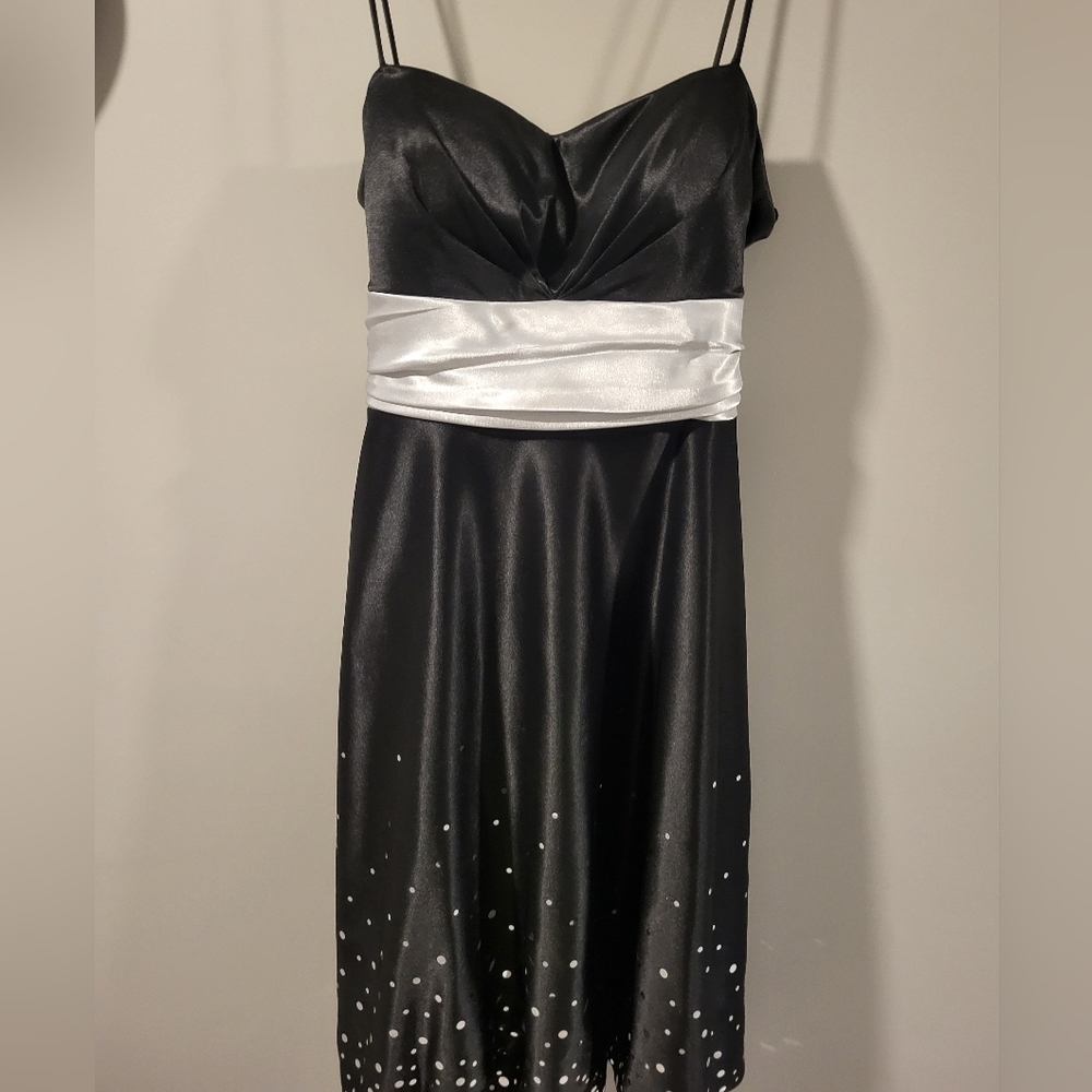 Womens Dress Barn beautiful party dress sz 8 worn 1 time